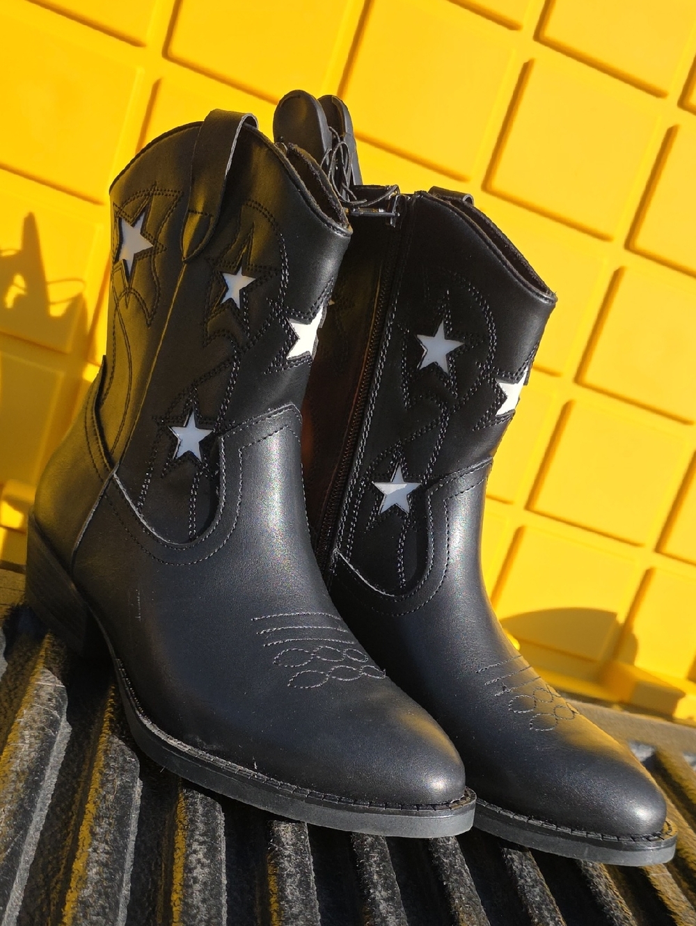 wonder nation Black Kids Cowboy Boots with White Star Accents